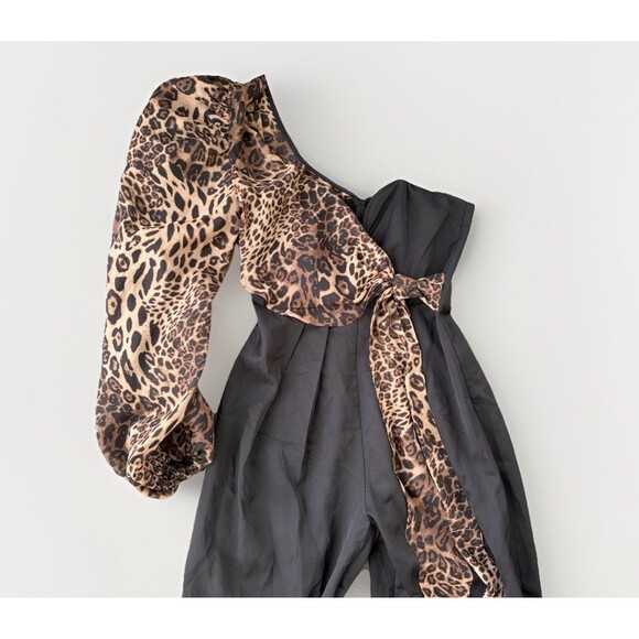 Nasty Gal Animal Print One Shoulder Organza Jumpsuit Size 6 NWT - Picture 3 of 7